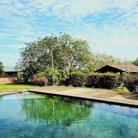 Los Gallitos Eco Lodge San Miguel  Exterior photo