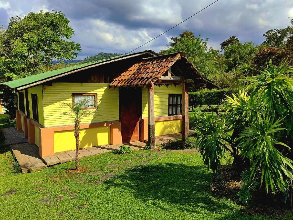 Los Gallitos Eco Lodge San Miguel  Exterior photo